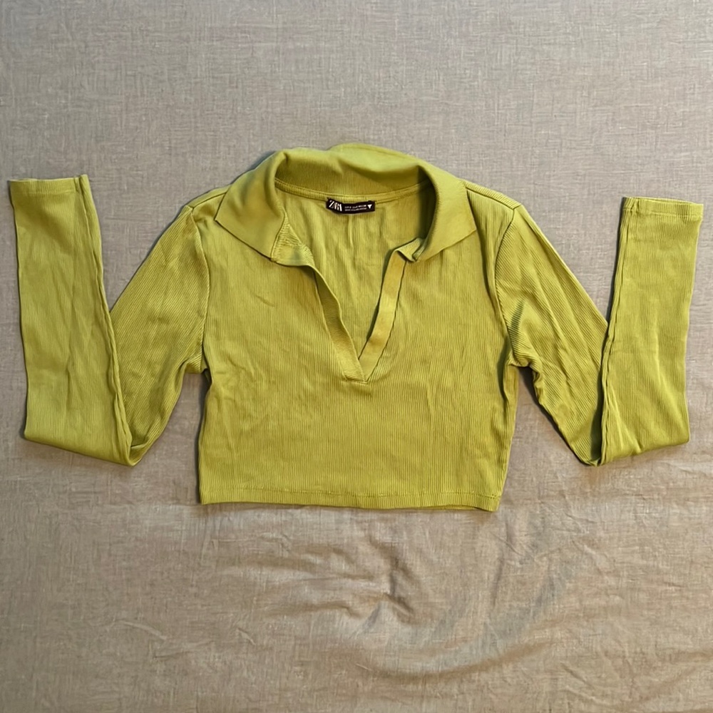 Zara cropped long sleeve polo - size small. Worn once - like new condition.